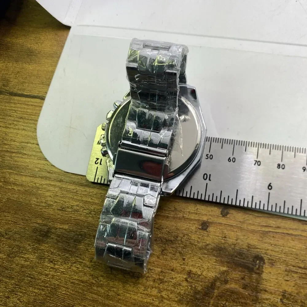 Mens Racing Tachymeter Style Watch Silver Tone Works New Battery